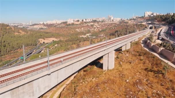 Jerusalén Puente Ferroviario Entrada Aéreo Tráficovista Vuelo Sobre Puente Ferroviario — Vídeo de stock