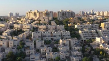 Modiin Şehri Skyline Hava Sahası, İsrail Günbatımı, Temmuz 2020 İnsansız Hava Aracı Görünümü,