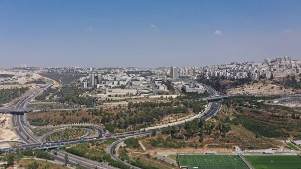 Βόρεια Ιερουσαλήμ Γήπεδα Ποδοσφαίρου Κυκλοφορίας Και Ramot Γειτονιά Εναέρια — Φωτογραφία Αρχείου