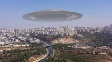 Büyük Ufo uçan dairesi Kudüs Şehri üzerinde. Canlı İHA görüntüsü, İsrail, 4K