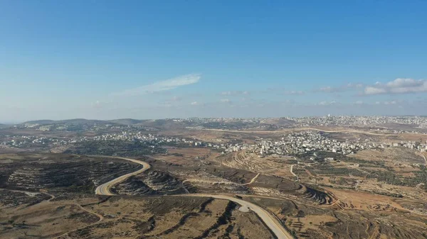 İsrail 'in Bir Nabala kasabası ile olan sınırı - hava görüntülü İHA görüntüsü Bir Nabala ve Ramot mahallelerini kuzeybatı Kudüs' e böldü 