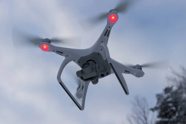 uçak havada yüksek çözünürlüklü kamera ile