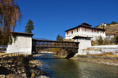 Rinpung Dzong büyük bir dzong - Budist manastır ve kale.