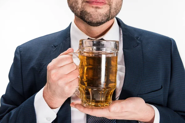 Vista Cortada Homem Gordinho Desgaste Formal Segurando Vidro Cerveja Isolada — Fotografia de Stock