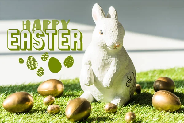 Decorative Rabbit Green Grass Golden Chicken Quail Eggs Happy Easter — Stock Photo, Image