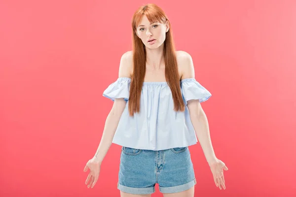 Redhead Young Woman Looking Camera Showing Shrug Gesture Isolated Pink — Stock Photo, Image