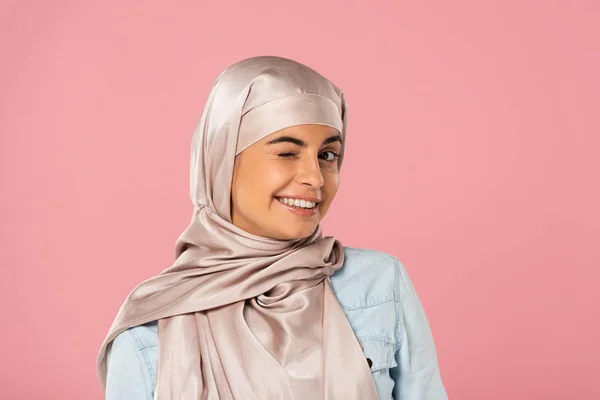 Portrait Attractive Islamic Girl Hijab Winking Isolated Pink — Stock Photo, Image