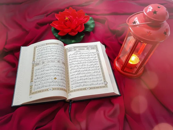 El sagrado quran — Foto de Stock