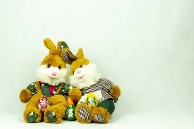 Bunny ve renkli yumurta Paskalya dekorasyon