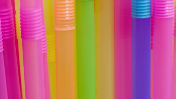 Gros Plan Des Tubes Cocktail Multicolores Mouvement Caméra — Video