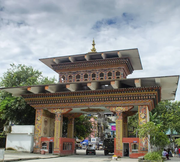 Phuentsholing, Bután - 10 de octubre de 2019 Vehículos de las Butanas — Foto de Stock