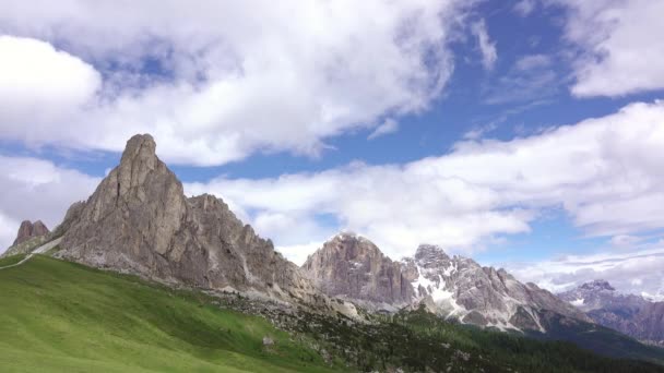 Wolken Über Den Dolomiten — Stockvideo