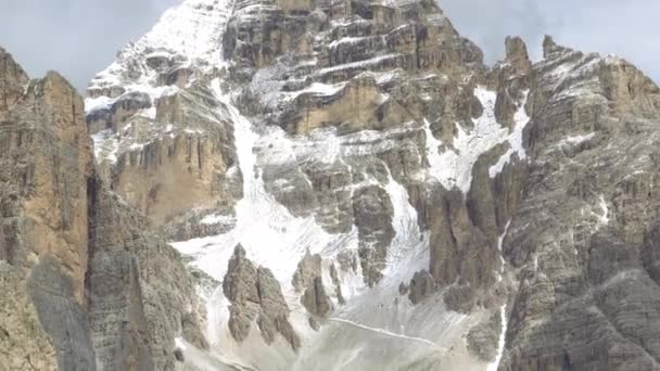 阿尔卑斯山中的雪山 — 图库视频影像