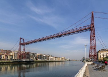 Asılı Portugalete köprü Vizcaya Bilbao Haliç iki banka bağlayan bir feribot köprüdür