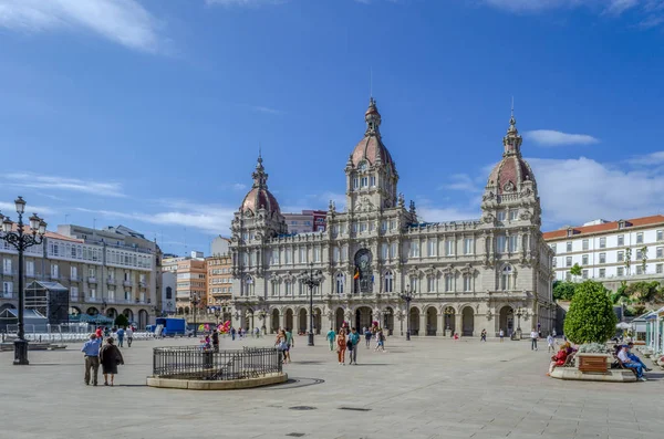 Coruna, Galiçya, İspanya, Ağustos 2015: Belediye Binası A Coruna, Galiçya, İspanya Maria Pita meydanında bulunan.
