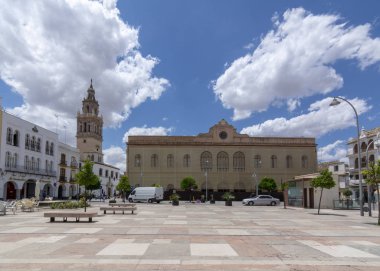 Écija, Sevilla, İspanya, Temmuz 2017: Görünüm Écija Espana yerinde. Écija Seville il ait bir şehirdir.