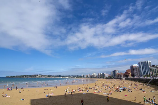 Gijon Asturie Spagna Luglio 2016 Spiaggia San Lorenzo Gijon Punto — Foto Stock