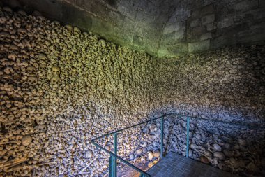 Wamba, Valladolid, İspanya, Şubat, 2016: Mezarda, kilise Santa Maria, Wamba, Valladolid İspanya içinde