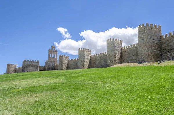 Mur Médiéval Construit Dans Style Roman Une Journée Ensoleillée Avila — Photo