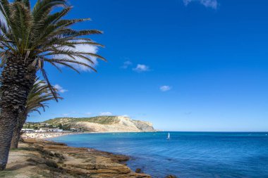 Portekiz Algarve bölgesinin kıyısında güzel bir plaj