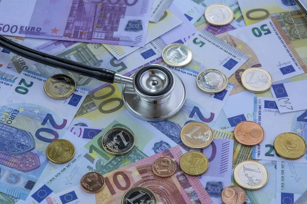 Sztetoszkóp Euro Bankjegyek Szimbolikus Fénykép Egészségügyi Biztosítás Egészségügyi Ellátás Költségeinek — Stock Fotó