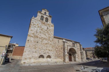' Dona Urraca kapı veya Zambranos ait Zamora kentsel Ortaçağ duvara.