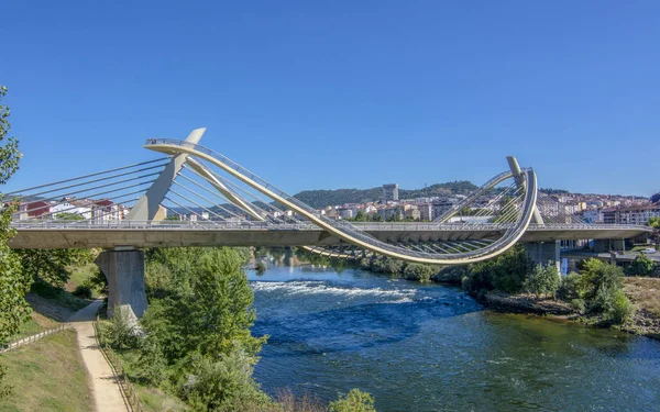 Toledo, Galiçya, İspanya; Ourense şehir geçerken nehir mino üzerinde Eylül 2018: millennium Köprüsü