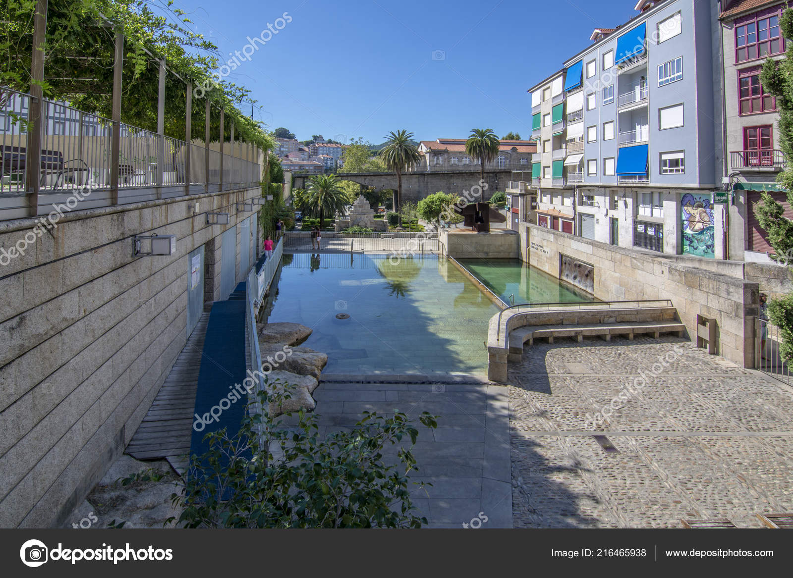Entrar a Ourense