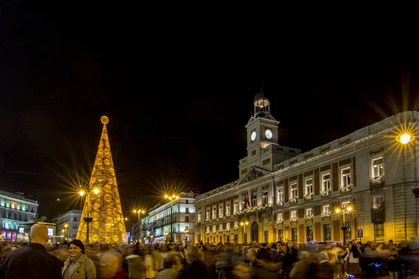 Weihnachtsdekoration in der Puerta del Sol, der Madridstadt — Stockfoto