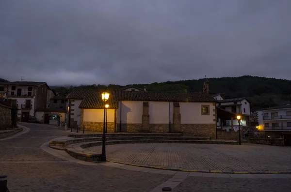 Hermitage van het bergdorpje middeleeuwse van Candelario in Salamanca — Stockfoto