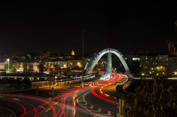 Orense Spanje November 2014 Millenium Bridge Moderne Brug Nachts Stad — Stockfoto