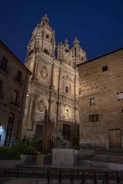 Salamanca Espanha Dezembro 2018 Fachada Casa Las Conchas Salamanca Noite — Fotografia de Stock