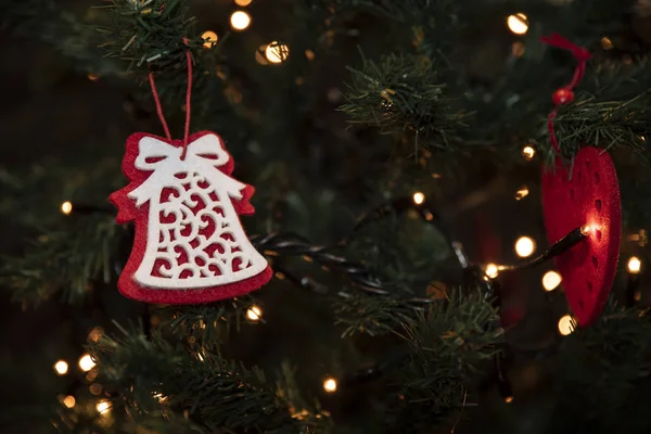 Ornements Feutre Décorant Sapin Noël Avec Des Lumières — Photo