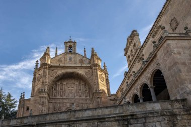 Salamanca, İspanya; Aralık 2018: San Esteban manastır cephe