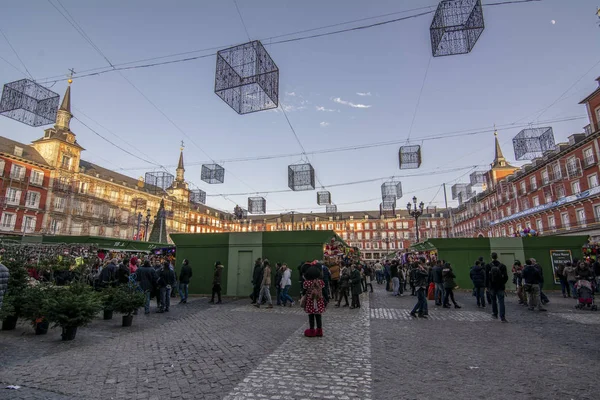 Madrid España Diciembre 2016 Gente Divierte Mercado Navidad Plaza Principal — Foto de Stock