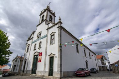 Belmonte, Castelo Branco, Portekiz; Mayıs 2017: Belmonte tarihi köy kilisesi görünümünü