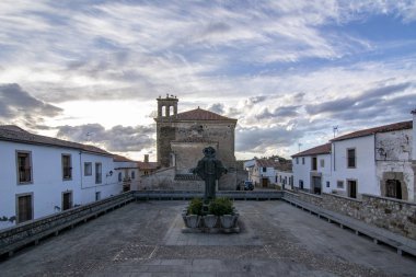 Caceres kare Alcantara İspanya eyaletinin San Pedro heykeli