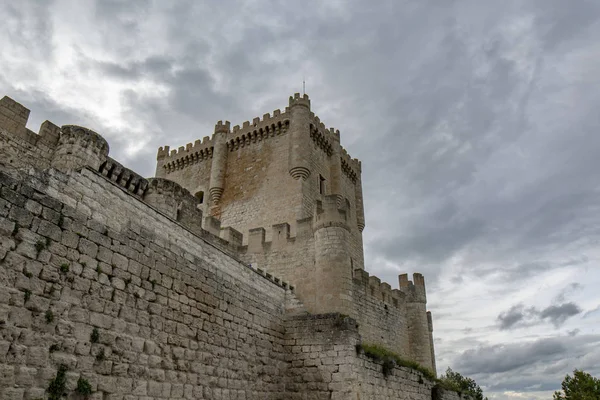 Vue détaillée du château de Penafiel, Espagne — Photo