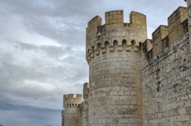 Valladolid, İspanya Penafiel Kalesi'nin görünümü