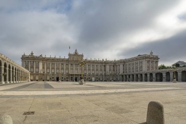 Madrid, İspanya; Mayıs 2015: Royal Palace of Madrid, Madrid şehir adlı İspanyol Kraliyet ailesinin resmi konutu