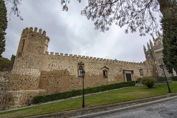 Toledo Espanha Fevereiro 2017 Palácio Cava Lado Mosteiro San Juan — Fotografia de Stock