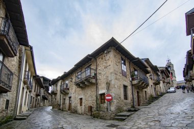 Puebla de Sanabria, Zamora, İspanya; Ocak 2017: viex eski eski merkezi Puebla de Sanabria tarihi evler.