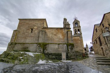 Puebla de Sanabria, Zamora, İspanya; Ocak 2017: Bu Azogue bizim Bayan Puebla de Sanabria Zamora il içinde köyü diye kilise mi