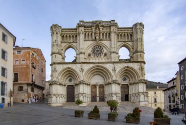 Cuenca, İspanya, Şubat 2017: Cuenca İspanya Gotik Katedrali Grace Our Lady Bazilikası'adı verilen