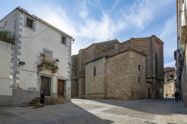 Plasencia, Caceres, mahluk; Mayıs 2015: Plasencia şehir tarihi merkezinde St Nicolas church
