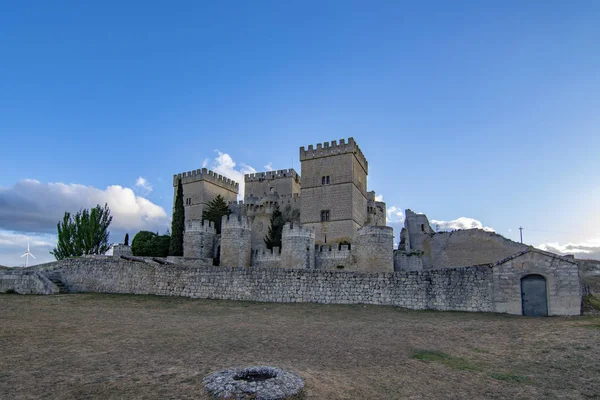 Vue Sur Château Médiéval Ampudie Xve Siècle Dans Province Palencia — Photo