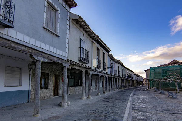Ampudia Palencia Spanje Februari 2107 Middeleeuwse Straat Met Zuilengalerij Gebouwen — Stockfoto