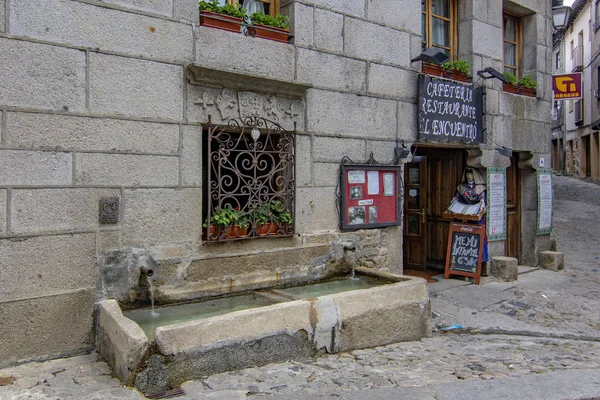 Alberca, Salamanca, İspanya; Haziran 2015: Çeşme ve Binalar, ortaçağ köyü, La Alberca Salamanca il