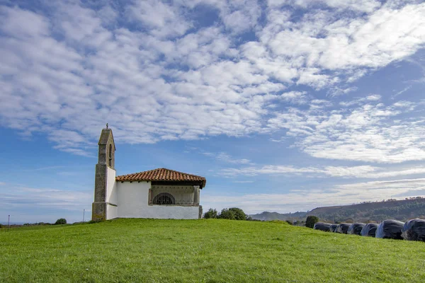 Vista Ermita Santa Olaya Villahormes Provincia Asturias España — Foto de Stock