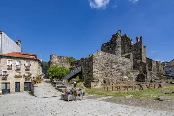 Castillo de Ribadavia pueblo en la provincia de Orense España — Foto de Stock